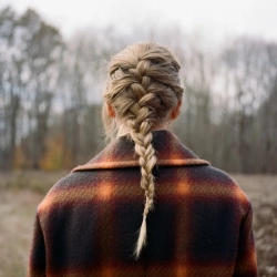 Обложка песни right where you left me - bonus track, Taylor Swift